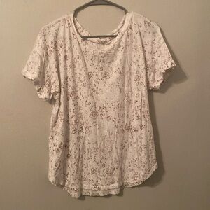 24/7 by Maurices Gold Offwhite Leopard Cheetah Print T-Shirt Cuff [Size: XL]